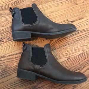 Indigo rd. Brown Chelsea Booties